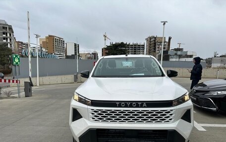 Toyota Hilux, 2025 год, 5 900 000 рублей, 2 фотография