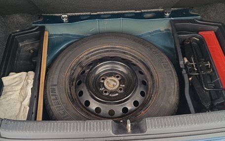 Toyota Corolla, 2004 год, 565 000 рублей, 17 фотография