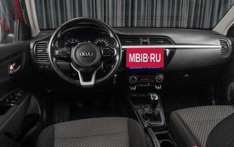 KIA Rio IV, 2018 год, 1 299 000 рублей, 6 фотография