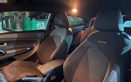 Volkswagen Scirocco III рестайлинг, 2013 год, 1 650 000 рублей, 18 фотография