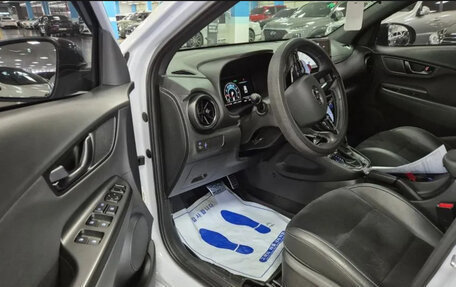 Hyundai Kona I, 2022 год, 2 150 000 рублей, 13 фотография