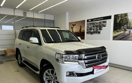 Toyota Land Cruiser 200, 2018 год, 7 200 000 рублей, 4 фотография