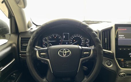 Toyota Land Cruiser 200, 2018 год, 7 200 000 рублей, 15 фотография