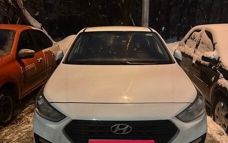 Hyundai Solaris II рестайлинг, 2018 год, 990 000 рублей, 1 фотография