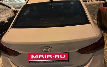 Hyundai Solaris II рестайлинг, 2018 год, 990 000 рублей, 2 фотография