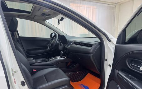 Honda Vezel, 2021 год, 1 800 000 рублей, 10 фотография