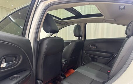 Honda Vezel, 2021 год, 1 800 000 рублей, 8 фотография