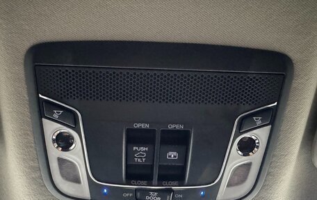 Honda Vezel, 2021 год, 1 800 000 рублей, 14 фотография