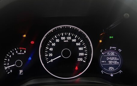 Honda Vezel, 2021 год, 1 800 000 рублей, 22 фотография