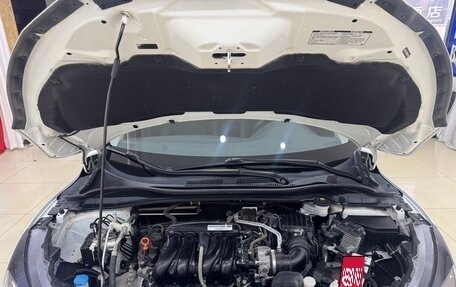 Honda Vezel, 2021 год, 1 800 000 рублей, 18 фотография