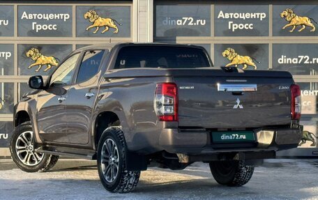 Mitsubishi L200 IV рестайлинг, 2020 год, 3 800 000 рублей, 6 фотография