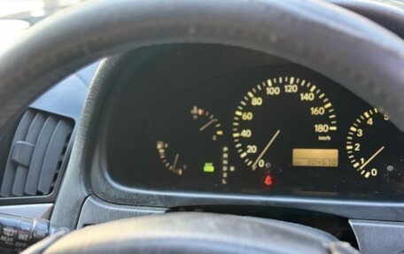 Toyota Harrier, 1998 год, 520 000 рублей, 39 фотография