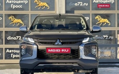 Mitsubishi L200 IV рестайлинг, 2020 год, 3 800 000 рублей, 2 фотография