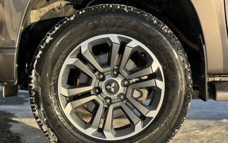 Mitsubishi L200 IV рестайлинг, 2020 год, 3 800 000 рублей, 8 фотография