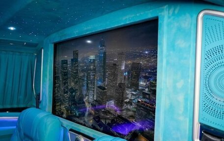 Mercedes-Benz V-Класс, 2023 год, 16 500 000 рублей, 15 фотография