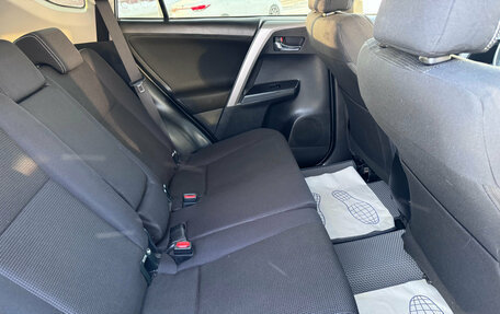 Toyota RAV4, 2017 год, 2 100 000 рублей, 12 фотография