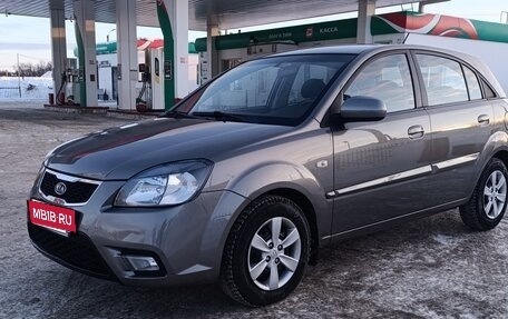 KIA Rio II, 2010 год, 637 000 рублей, 1 фотография