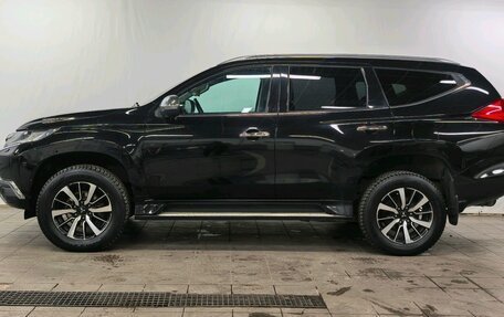 Mitsubishi Pajero Sport III рестайлинг, 2017 год, 2 490 000 рублей, 3 фотография