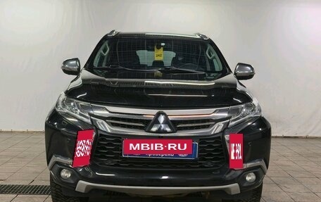 Mitsubishi Pajero Sport III рестайлинг, 2017 год, 2 490 000 рублей, 5 фотография