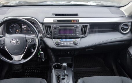 Toyota RAV4, 2018 год, 2 480 000 рублей, 3 фотография