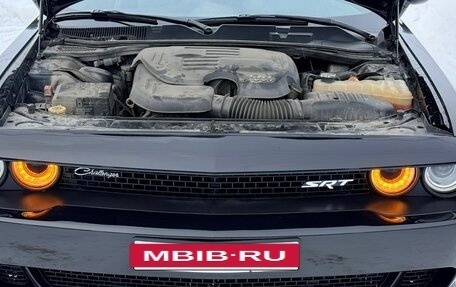 Dodge Challenger III рестайлинг 2, 2017 год, 3 300 000 рублей, 10 фотография