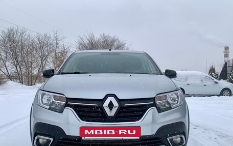 Renault Logan II, 2022 год, 1 595 000 рублей, 2 фотография