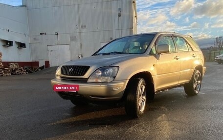 Lexus RX IV рестайлинг, 1999 год, 570 000 рублей, 3 фотография
