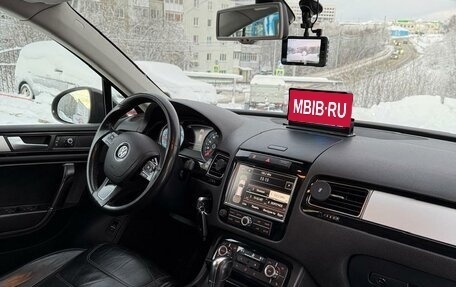 Volkswagen Touareg III, 2011 год, 1 800 000 рублей, 6 фотография