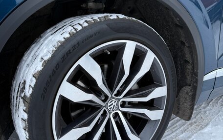 Volkswagen Touareg III, 2019 год, 5 800 000 рублей, 6 фотография