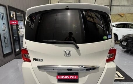 Honda Freed I, 2015 год, 725 000 рублей, 3 фотография