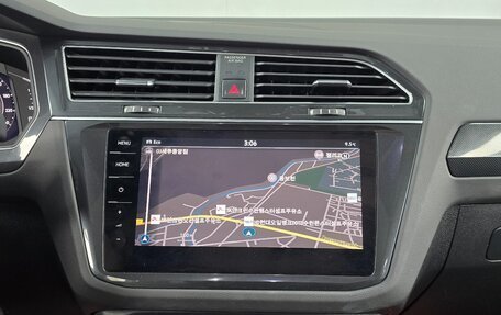 Volkswagen Tiguan II, 2022 год, 3 696 000 рублей, 13 фотография