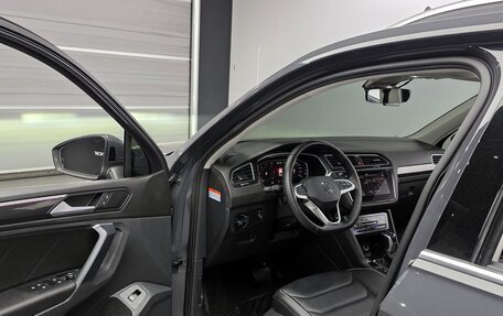 Volkswagen Tiguan II, 2023 год, 3 850 000 рублей, 5 фотография