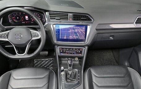 Volkswagen Tiguan II, 2023 год, 3 850 000 рублей, 6 фотография