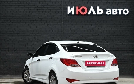 Hyundai Solaris II рестайлинг, 2014 год, 900 000 рублей, 4 фотография