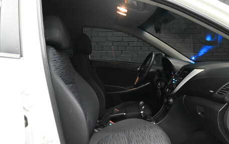 Hyundai Solaris II рестайлинг, 2014 год, 900 000 рублей, 10 фотография