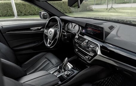 BMW 5 серия, 2020 год, 3 000 000 рублей, 6 фотография