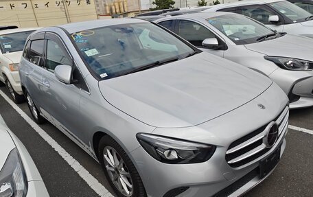 Mercedes-Benz B-Класс, 2022 год, 1 500 000 рублей, 2 фотография