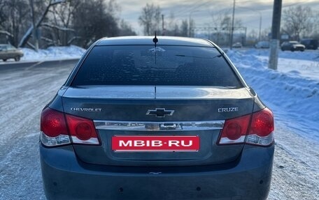 Chevrolet Cruze II, 2011 год, 675 000 рублей, 3 фотография