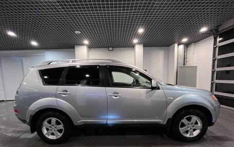 Mitsubishi Outlander III рестайлинг 3, 2008 год, 880 000 рублей, 2 фотография