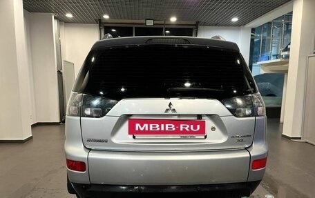 Mitsubishi Outlander III рестайлинг 3, 2008 год, 880 000 рублей, 4 фотография