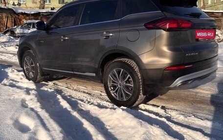 Geely Atlas, 2023 год, 1 930 000 рублей, 8 фотография