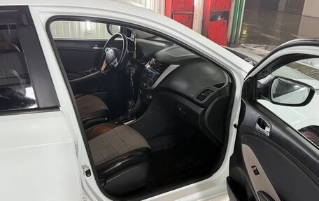 Hyundai Solaris II рестайлинг, 2014 год, 950 000 рублей, 9 фотография