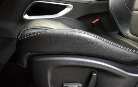 Jaguar F-Pace, 2016 год, 3 000 000 рублей, 19 фотография