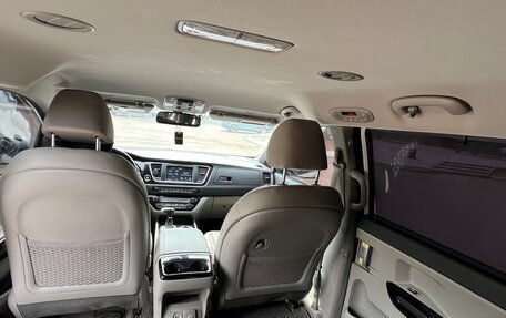 KIA Carnival III, 2018 год, 1 250 000 рублей, 8 фотография