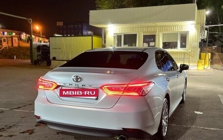 Toyota Camry, 2018 год, 3 099 000 рублей, 4 фотография