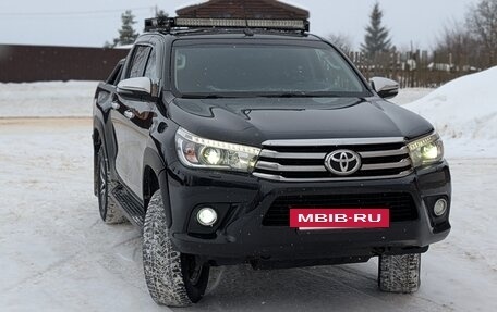Toyota Hilux VIII, 2017 год, 3 899 999 рублей, 2 фотография