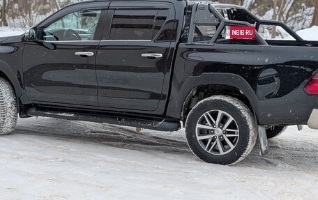 Toyota Hilux VIII, 2017 год, 3 899 999 рублей, 5 фотография
