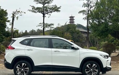 Chevrolet Tracker, 2022 год, 1 250 000 рублей, 6 фотография