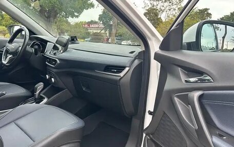 Chevrolet Tracker, 2022 год, 1 250 000 рублей, 17 фотография