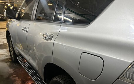 Toyota Land Cruiser Prado 150 рестайлинг 2, 2011 год, 2 650 000 рублей, 8 фотография